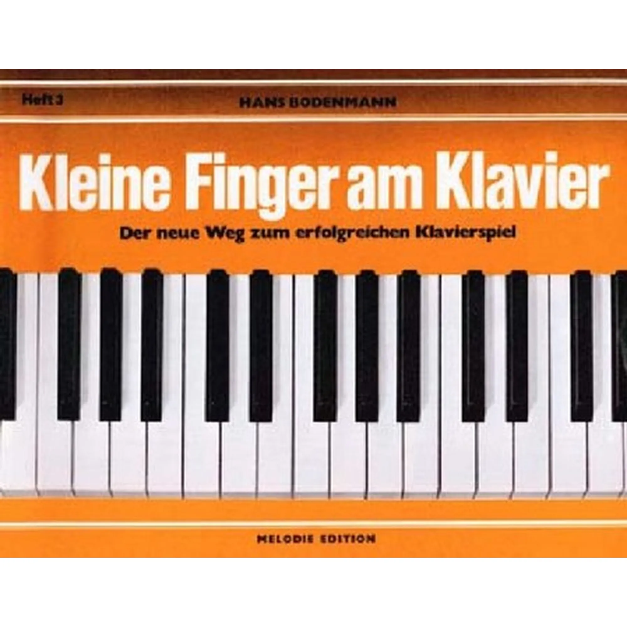 Kleine Finger am Klavier 3