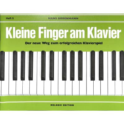 Kleine Finger am Klavier 5