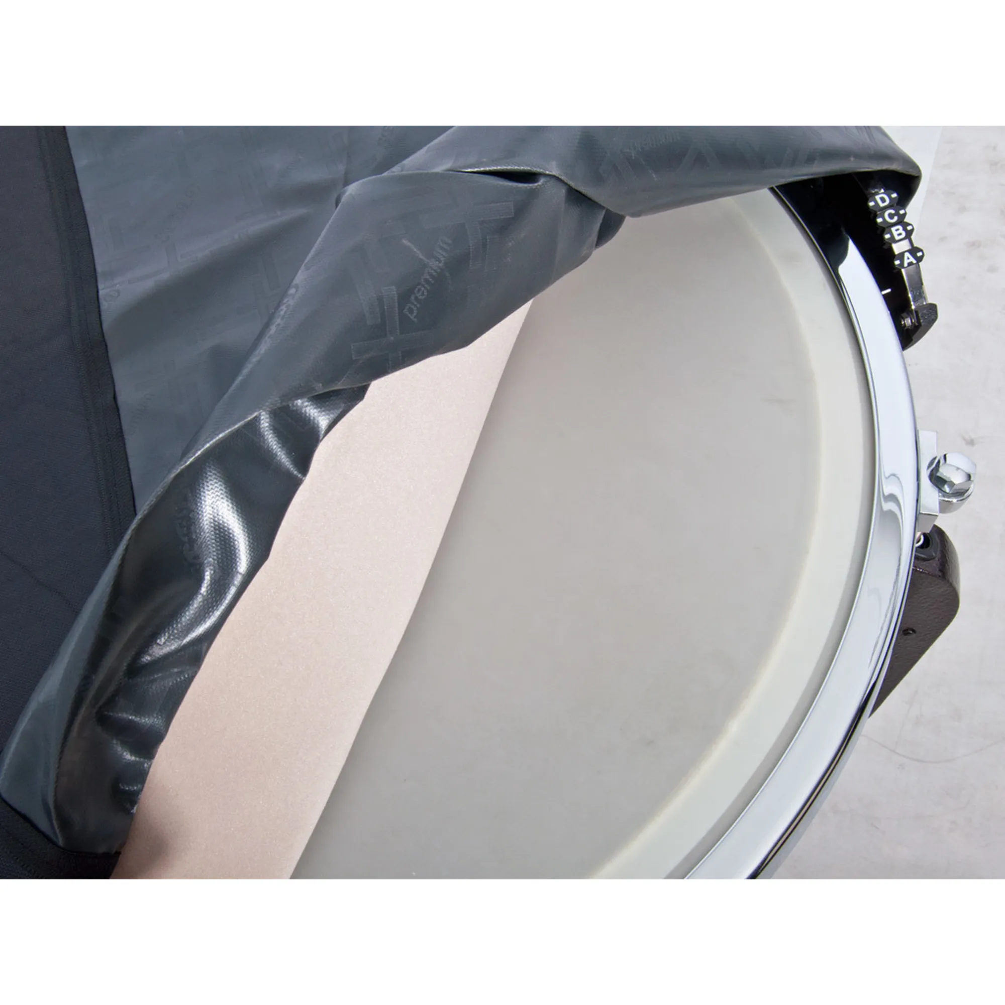 Adams Universal 23"