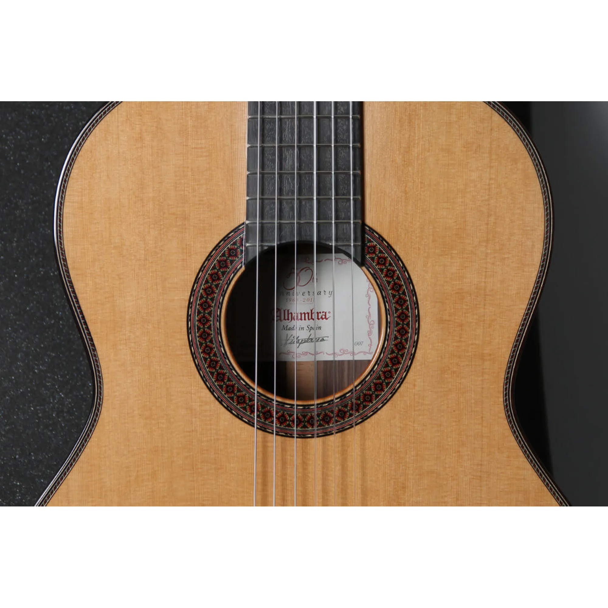 Alhambra 7P Classic Rosewood mit Gigbag